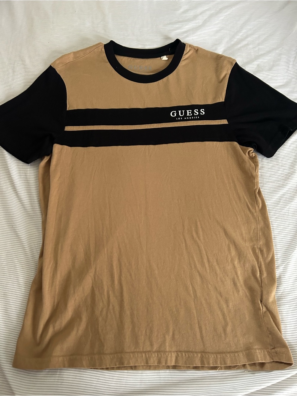 GUESS Tan and Black Colorblock Crewneck Tee